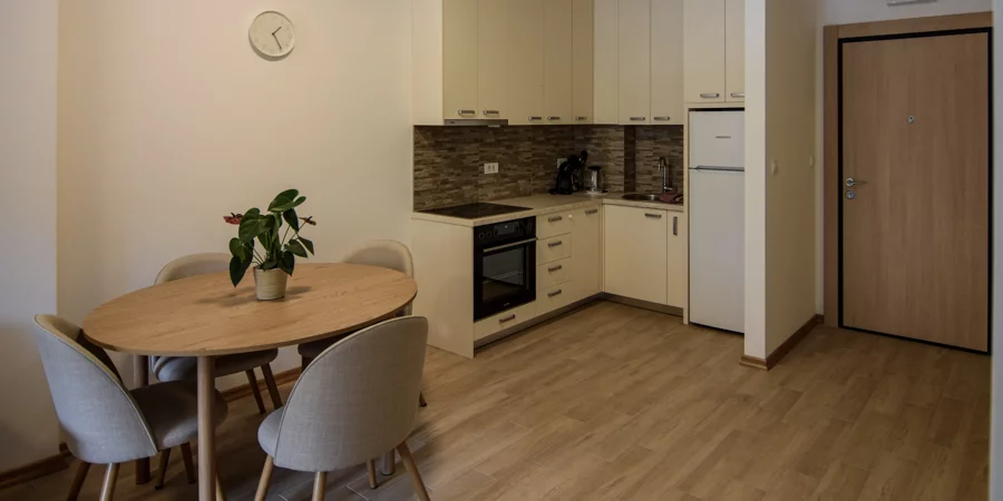 Fully equipped kitchen and dining area, Plumeria Loft Budva
